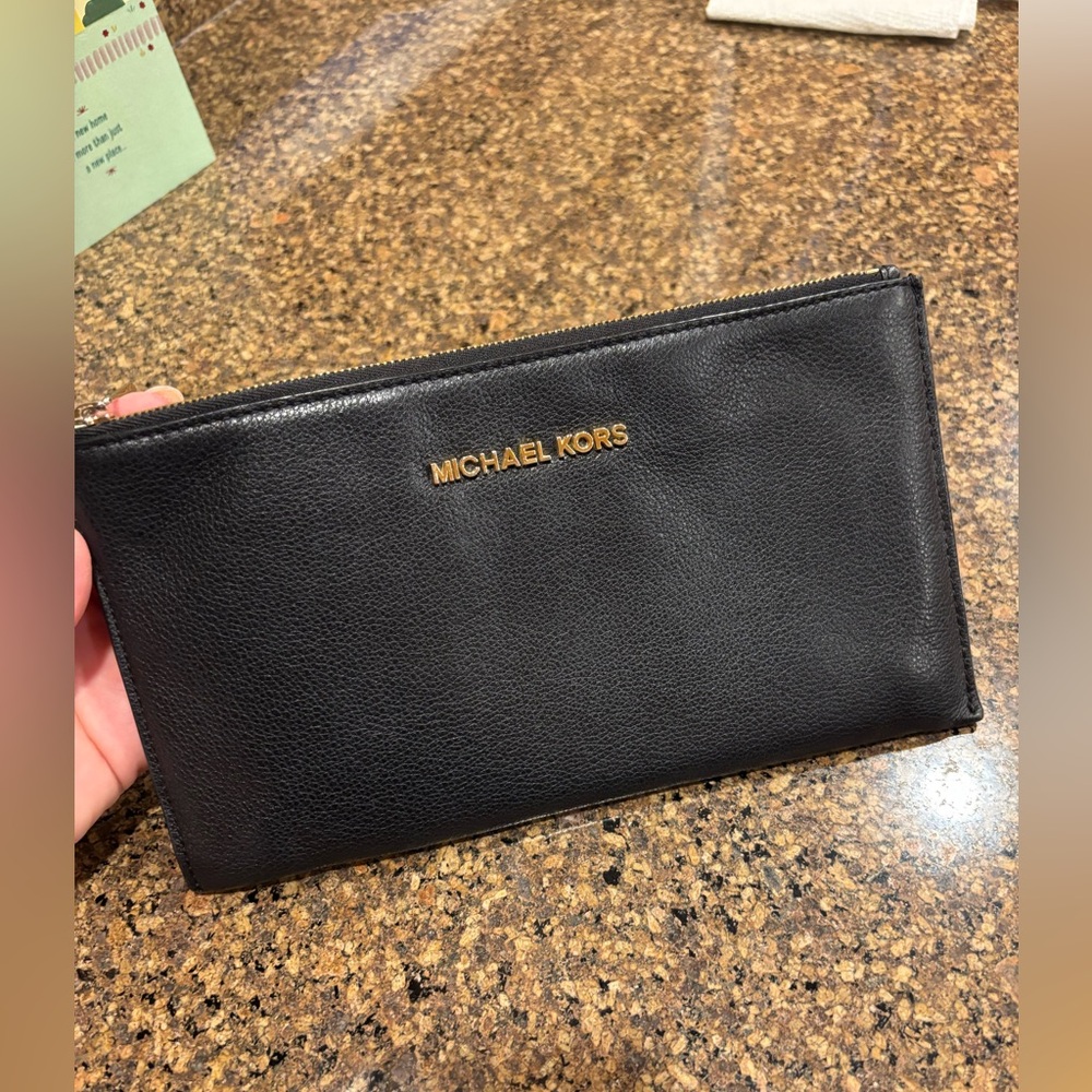 Michael Kors Wristlet - Picture 5 of 6
